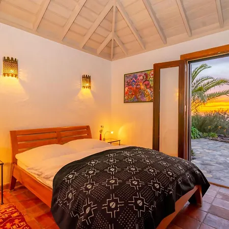Finca Villa Miramar Mit Infinity Pool Holiday home Puntagorda (La Palma)